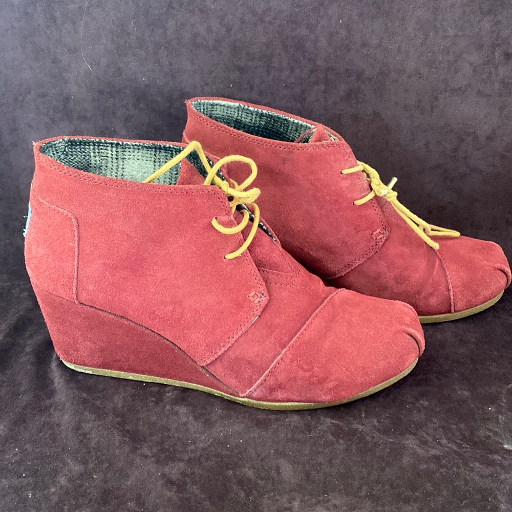 Burgundy Toms Wedges - Picture 1 of 6